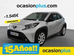 Gris / plata Usado 2024 Toyota Aygo Play Utilitario | 14.950 € (Precio justo)