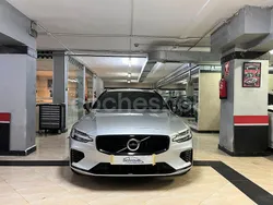 Gris Usado 2021 Volvo V60 R-Design Familiar | 29.990 € (Un poco caro)