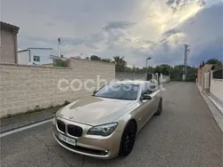 Amarillo Usado 2009 BMW 750 Sport Line Berlina | 13.990 €