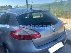 Gris / plata Usado 2010 Renault Mégane III Dynamique Berlina | 4990 € (Precio justo)