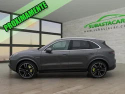 Gris metalizado Usado 2019 Porsche Cayenne SUV | 60.450 €