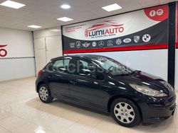 Negro Usado 2007 Peugeot 207 Berlina | 4900 € (Precio justo)
