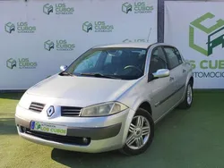 Gris Usado 2004 Renault Mégane II Dynamique Berlina | 3899 € (Buen precio)