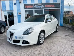 Blanco Usado 2014 Alfa Romeo Giulietta Distinctive Utilitario | 9200 €