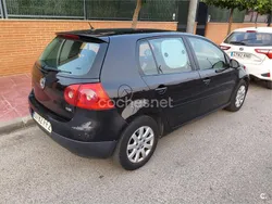 Negro Usado 2006 VW Golf V Highline Berlina | 2990 € (Buen precio)
