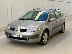 Beige Usado 2005 Renault Mégane GrandTour Dynamique Familiar | 2990 € (Precio justo)