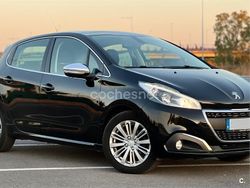 Negro Usado 2015 Peugeot 208 Allure Utilitario | 8000 € (Precio justo)