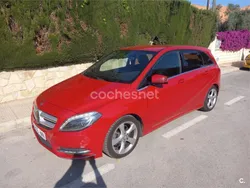 Rojo Usado 2012 Mercedes B180 Monovolumen | 9500 € (Buen precio)