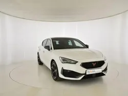 Blanco Usado 2024 Cupra Leon | 26.990 € (Precio justo)