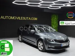 Gris Usado 2019 Skoda Octavia Ambition Berlina | 12.499 € (Buen precio)