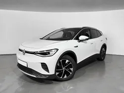 Blanco glaciar metalizado con techo negro Usado 2024 VW ID.4 Pro SUV | 40.990 €