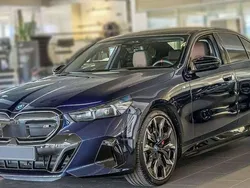 Azul Nuevo 2024 BMW i5 Berlina | 124.900 €