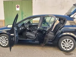 Negro Usado 2006 Opel Astra Enjoy Berlina | 3500 € (Precio justo)