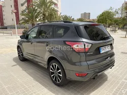 Gris / plata Usado 2019 Ford Kuga ST-Line SUV | 15.800 € (Precio justo)