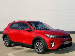 Rojo Usado 2024 Kia Stonic SUV | 18.300 € (Precio justo)