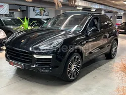 Negro Usado 2015 Porsche Cayenne Turbo SUV | 33.990 €