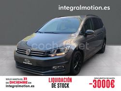 Gris / plata Usado 2017 VW Touran Advance Monovolumen | 15.500 € (Precio justo)