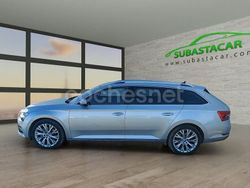Gris / plata Usado 2022 Skoda Superb Style Familiar | 24.900 € (Caro)