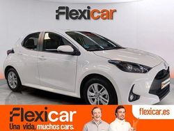 Blanco Usado 2024 Toyota Yaris Hybrid Style Berlina | 20.490 € (Buen precio)