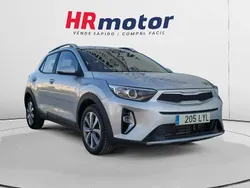 Usado 2022 Kia Stonic SUV | 14.690 € (Precio justo)