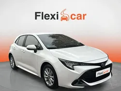 Blanco Usado 2023 Toyota Corolla Business Edition Berlina | 20.990 € (Buen precio)