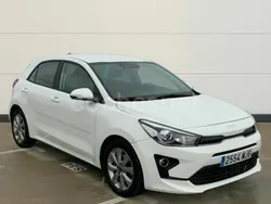 Blanco Usado 2023 Kia Rio Berlina | 16.900 € (Precio justo)