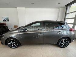 Beige Usado 2016 Toyota Auris Hybrid Berlina | 15.400 € (Un poco caro)