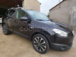 Violeta / lila Usado 2011 Nissan Qashqai Tekna SUV | 7999 € (Precio justo)
