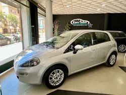 Gris / plata Usado 2015 Fiat Punto Easy Utilitario | 6495 € (Precio justo)