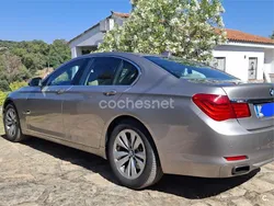 Gris / plata Usado 2009 BMW 740 Berlina | 14.000 €