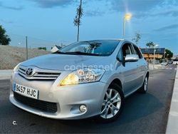 Gris / plata Usado 2012 Toyota Auris Active Berlina | 5900 € (Buen precio)