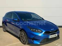 Azul Usado 2024 Kia Ceed Utilitario | 22.500 € (Caro)