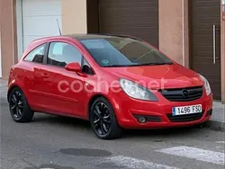 Rojo Usado 2007 Opel Corsa Sport Berlina | 2700 € (Precio justo)