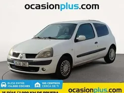 Blanco Usado 2005 Renault Clio II Utilitario | 2850 € (Un poco caro)