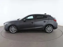 Gris Usado 2017 Mazda 3 Luxury Berlina | 16.399 € (Precio justo)