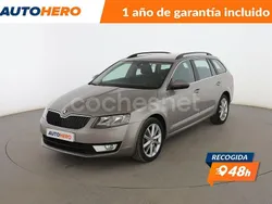 Amarillo Usado 2016 Skoda Octavia Ambition Familiar | 10.499 € (Precio justo)