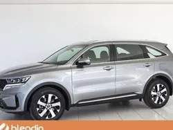 Usado 2023 Kia Sorento 2 SUV | 34.616 € (Buen precio)