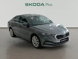 Gris Nuevo 2024 Skoda Octavia Style Berlina | 28.990 € (Buen precio)