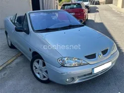Beige Usado 2001 Renault Mégane Cabriolet Dynamique Descapotable | 1300 €
