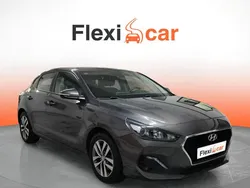 Gris Usado 2018 Hyundai i30 Berlina | 11.950 € (Precio justo)
