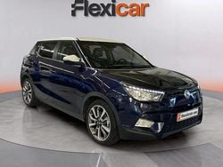 Negro Usado 2017 Ssangyong (KGM) Tivoli Limited SUV | 10.990 €