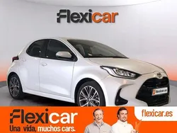 Blanco Usado 2024 Toyota Yaris Hybrid Style Berlina | 21.490 € (Precio justo)