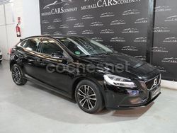 Negro Usado 2018 Volvo V40 Momentum Berlina | 17.900 € (Caro)