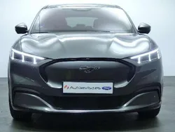 Gris Usado 2021 Ford Mustang Mach-E Extended Range SUV | 51.783 €