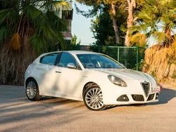 Blanco Usado 2011 Alfa Romeo Giulietta Distinctive Utilitario | 7900 € (Buen precio)