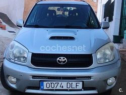 Gris / plata Usado 2005 Toyota RAV4 Executive SUV | 4000 € (Precio justo)