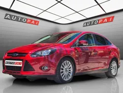 Burdeos Usado 2012 Ford Focus Titanium Berlina | 8500 € (Precio justo)