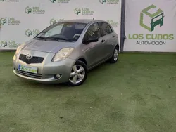 Gris Usado 2008 Toyota Yaris Utilitario | 4999 € (Precio justo)