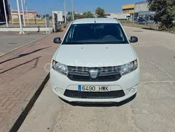 Blanco Usado 2014 Dacia Sandero Lauréate Utilitario | 5699 € (Buen precio)