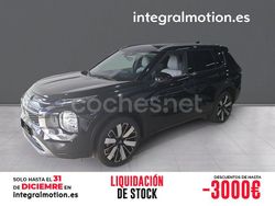 Negro Usado 2025 Mitsubishi Outlander P-HEV SUV | 54.900 €